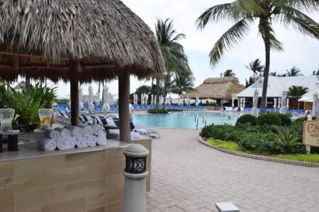 The Palms, Ocean View Studio Located At Ritz Carlton - Key Biscayne Miami Exterior photo